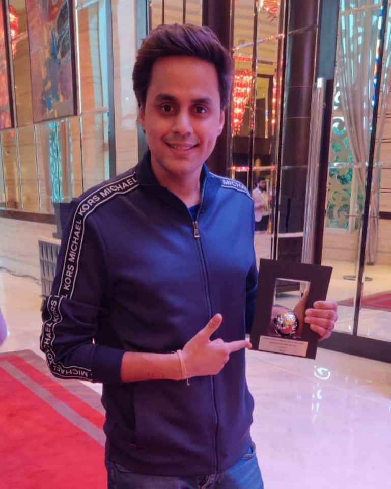 RJ Raunac Biography, Age, Height, Family, Wife, Wiki, More