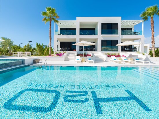 How the Karim and Simon White Villas Resort Super hosts