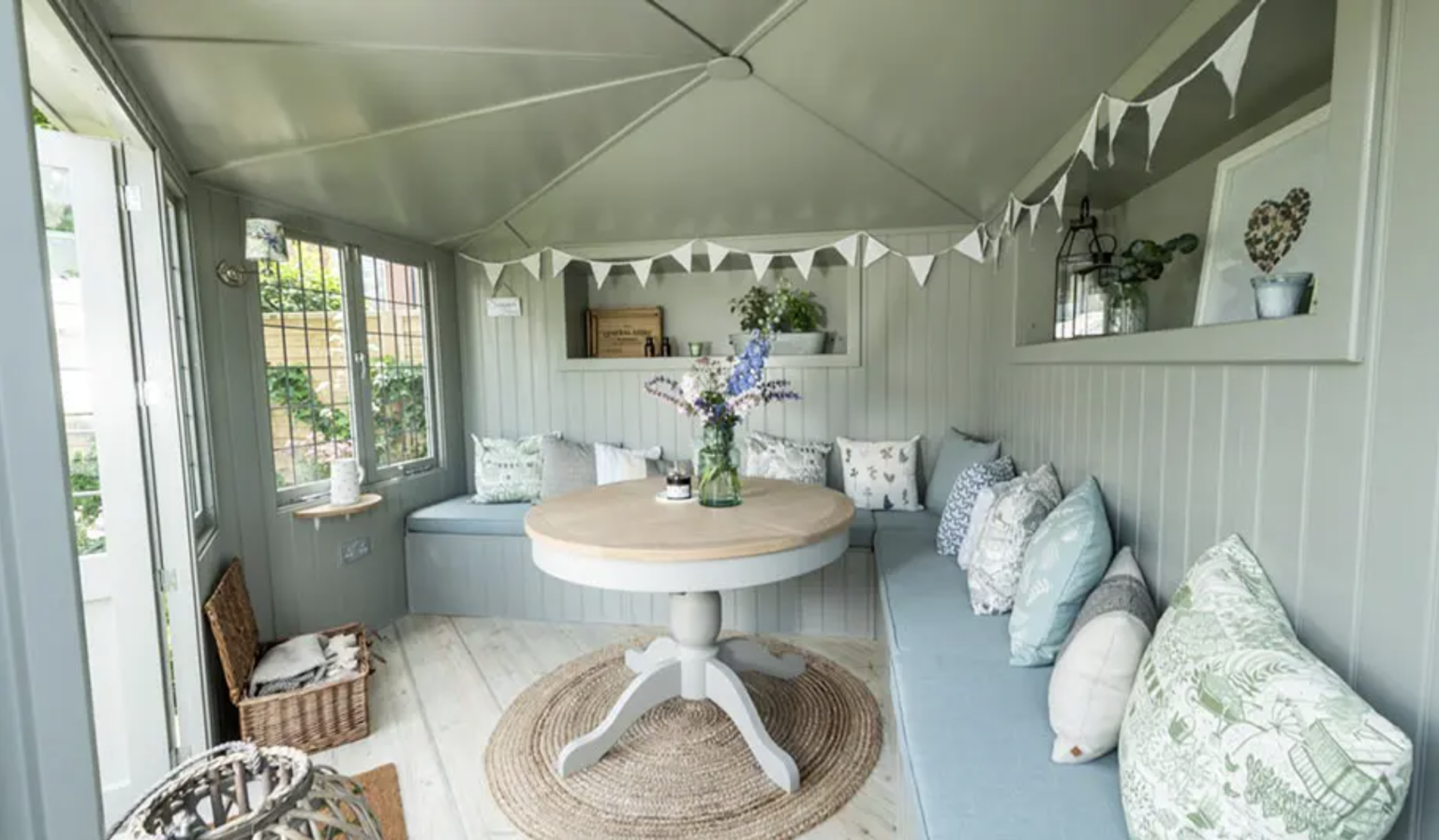 Creating the Perfect Outdoor Retreat: A Guide to Summerhouse Decor